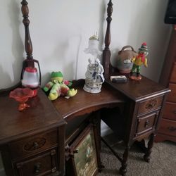 Antique vanity with mirror