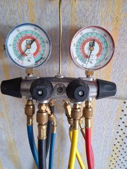 4-Valve Aluminum Manifold Gauge Set