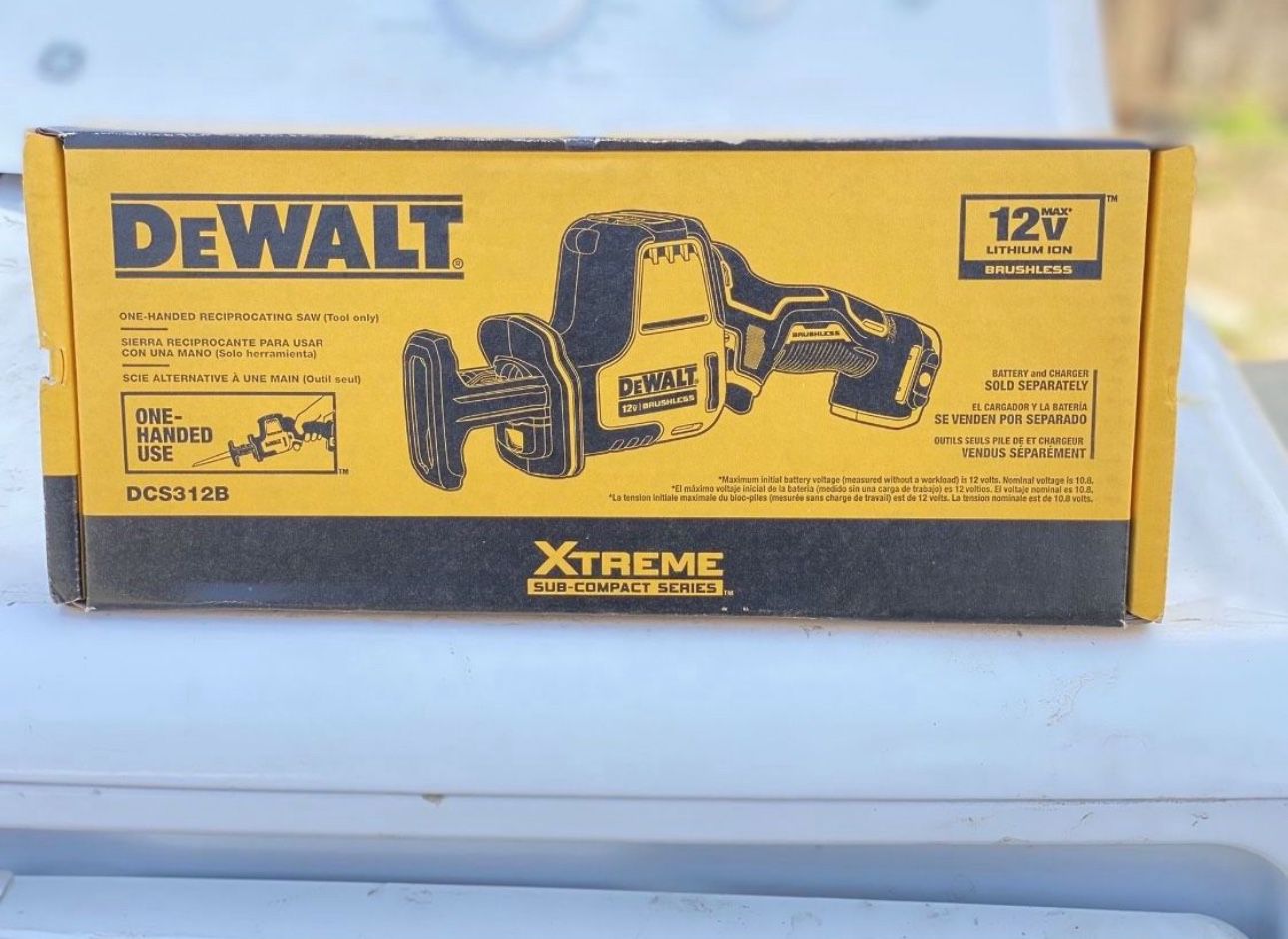 Dewalt XTREME 12V MAX Brushless One-Handed Cordless Reciprocating Saw  DCS312B for Sale in Bakersfield, CA OfferUp
