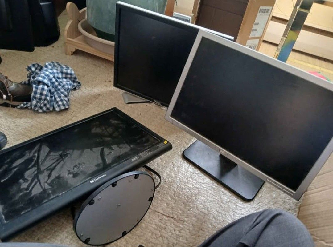 Computer Monitors Dell And Gateway