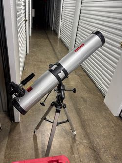 Venture Reflector Telescope with Tripod