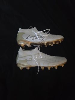 Puma future soccer cleats size 10½ mens