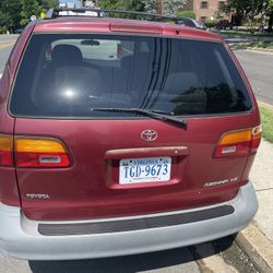 2000 Toyota Sienna