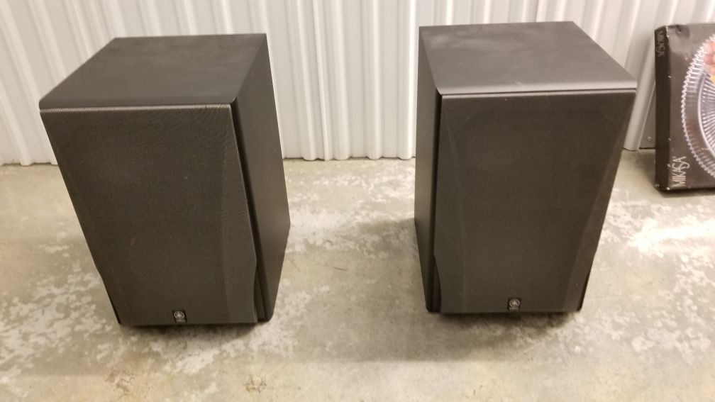 Yamaha NS-6390 speakers