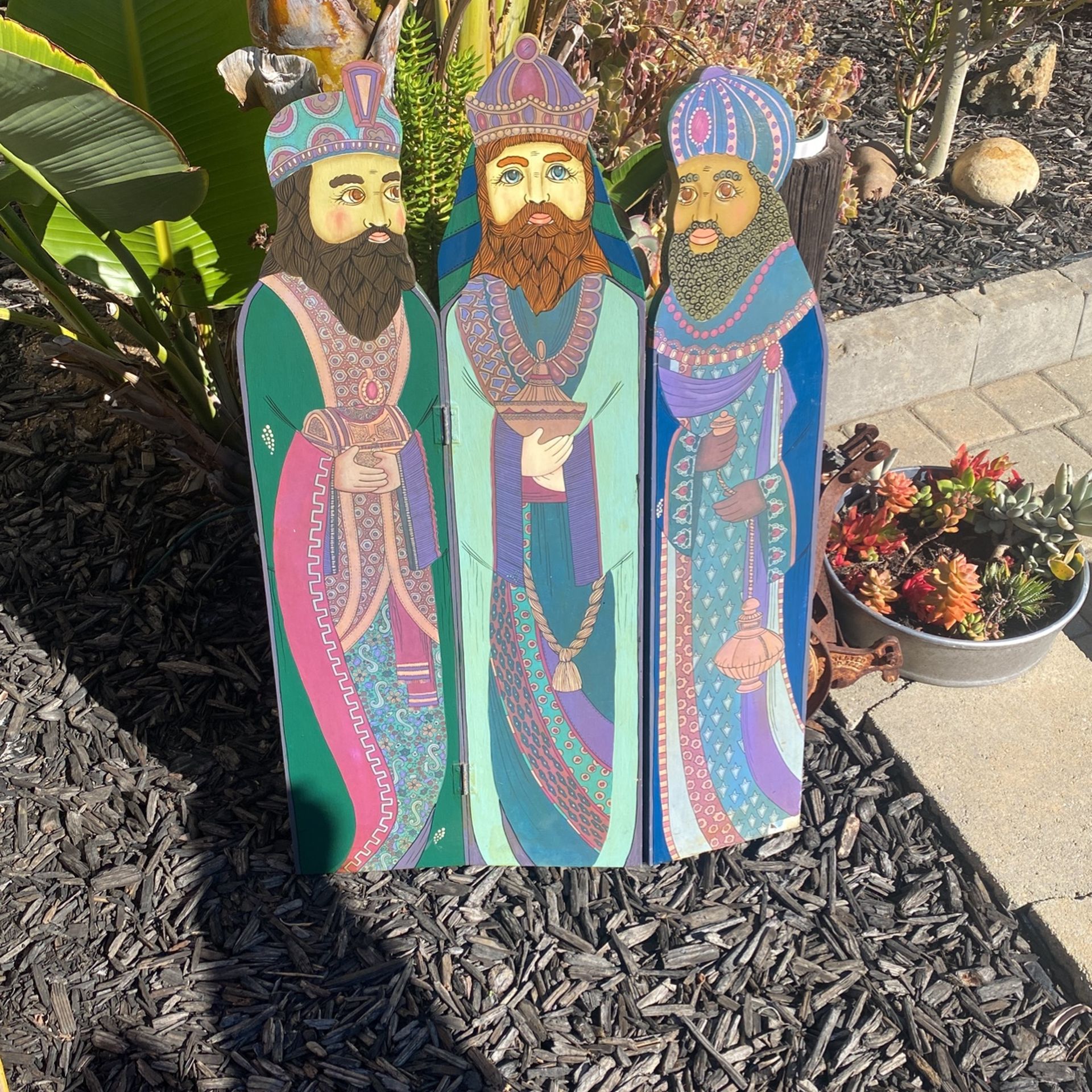 Department 56 three wise men Christmas decor three panel screen Tres Reyes Magos