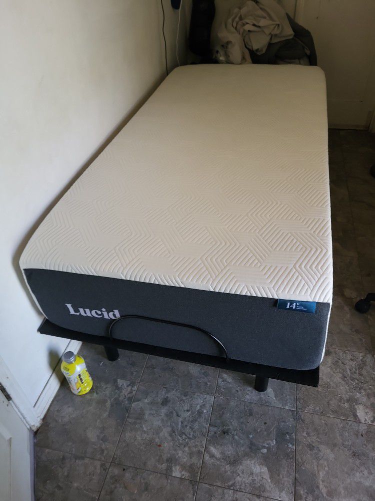 Twin XL Mattress with Adjustable Bed Frame