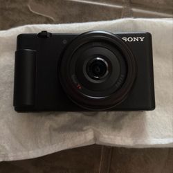 Sony ZV-1F Vlog Camera