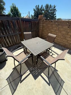 Patio Furniture w/ Chairs