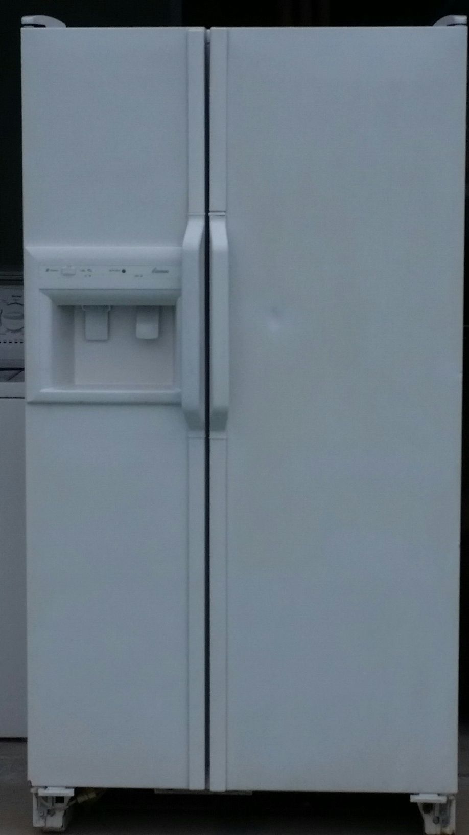 Amana side by side refrigerator white model number SRD25S5W for Sale in