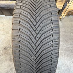 1 Michelin Tire 255/45/20
