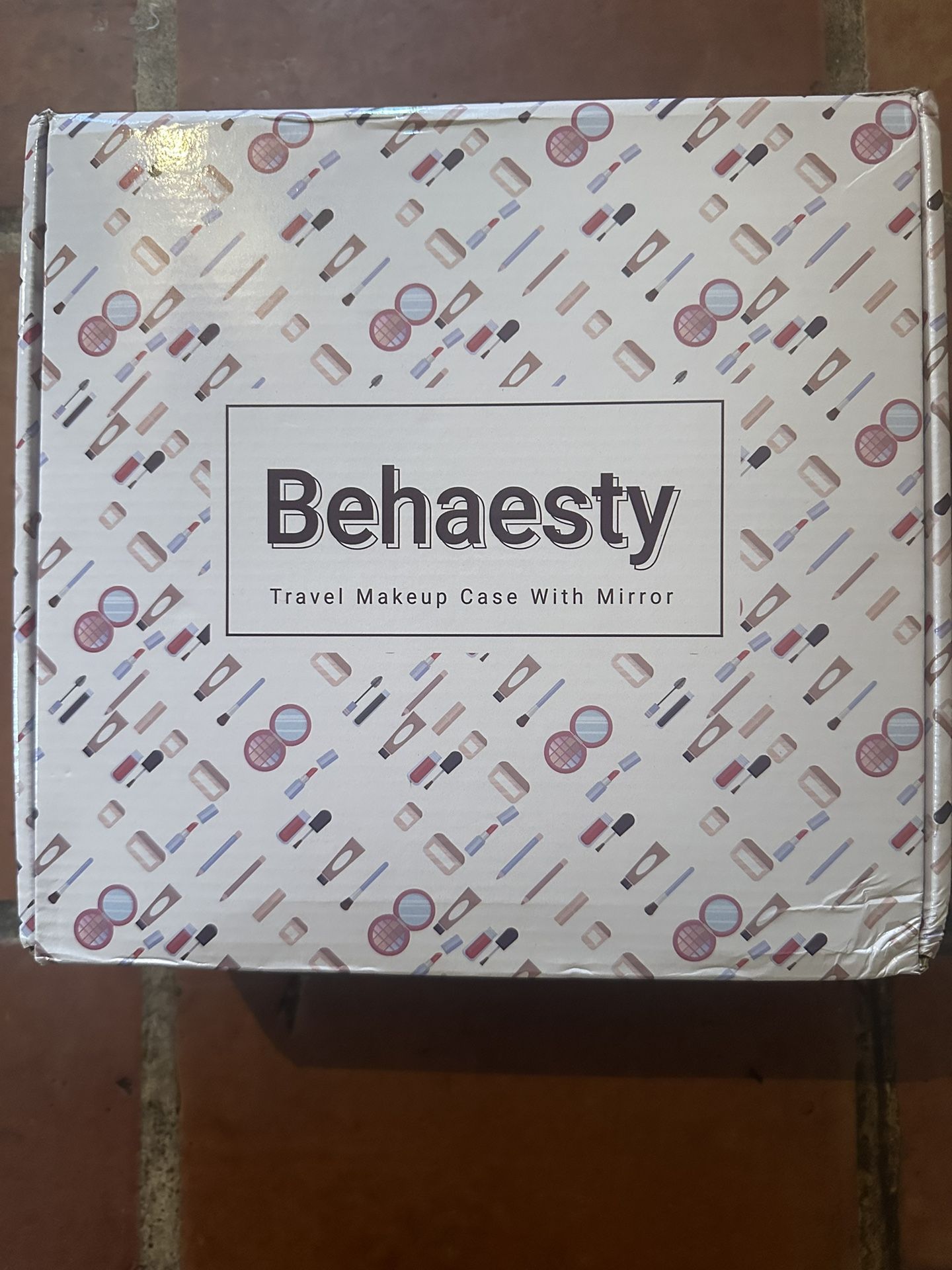 Behaesty Travel Makeup Case With Mirror