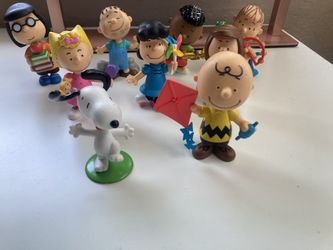 Peanuts Collectible Figures