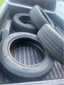 4 Michelin tires 275/55 R20 240.00