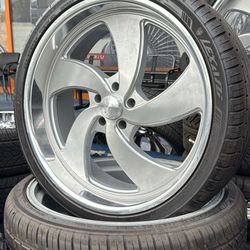 WHEELS US MAGS 24” STAGGERED CHEVY 6x5.5