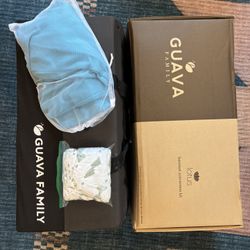 Guava Lotus Travel Crib With Bassinet Conversion 
