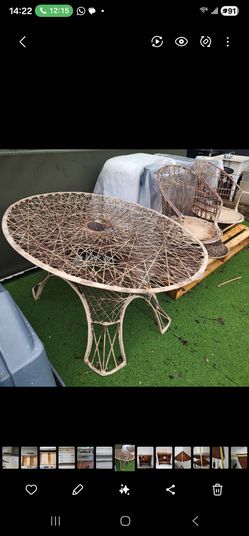 Russell Woodard table and 2 chairs
