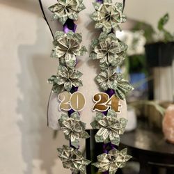 Lei De Graduacion / Graduation Leí 