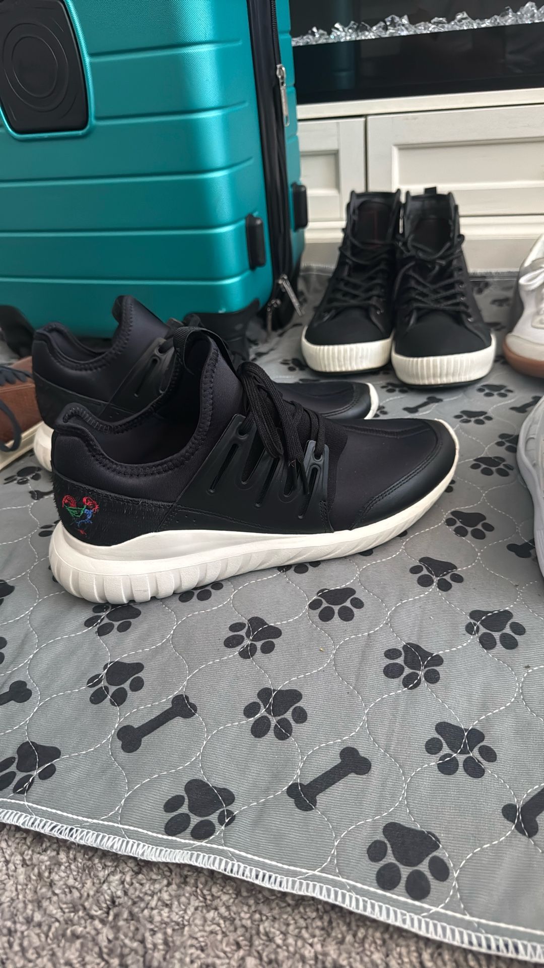 Adidas Shoe “ROOSTER” Collection  Men size 9