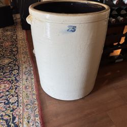 Antique 25-Gallon Stoneware Jar – Rustic Charm with Functional Versatility