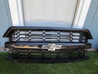 2017 Chevrolet Silverado Front Grille Black OEM