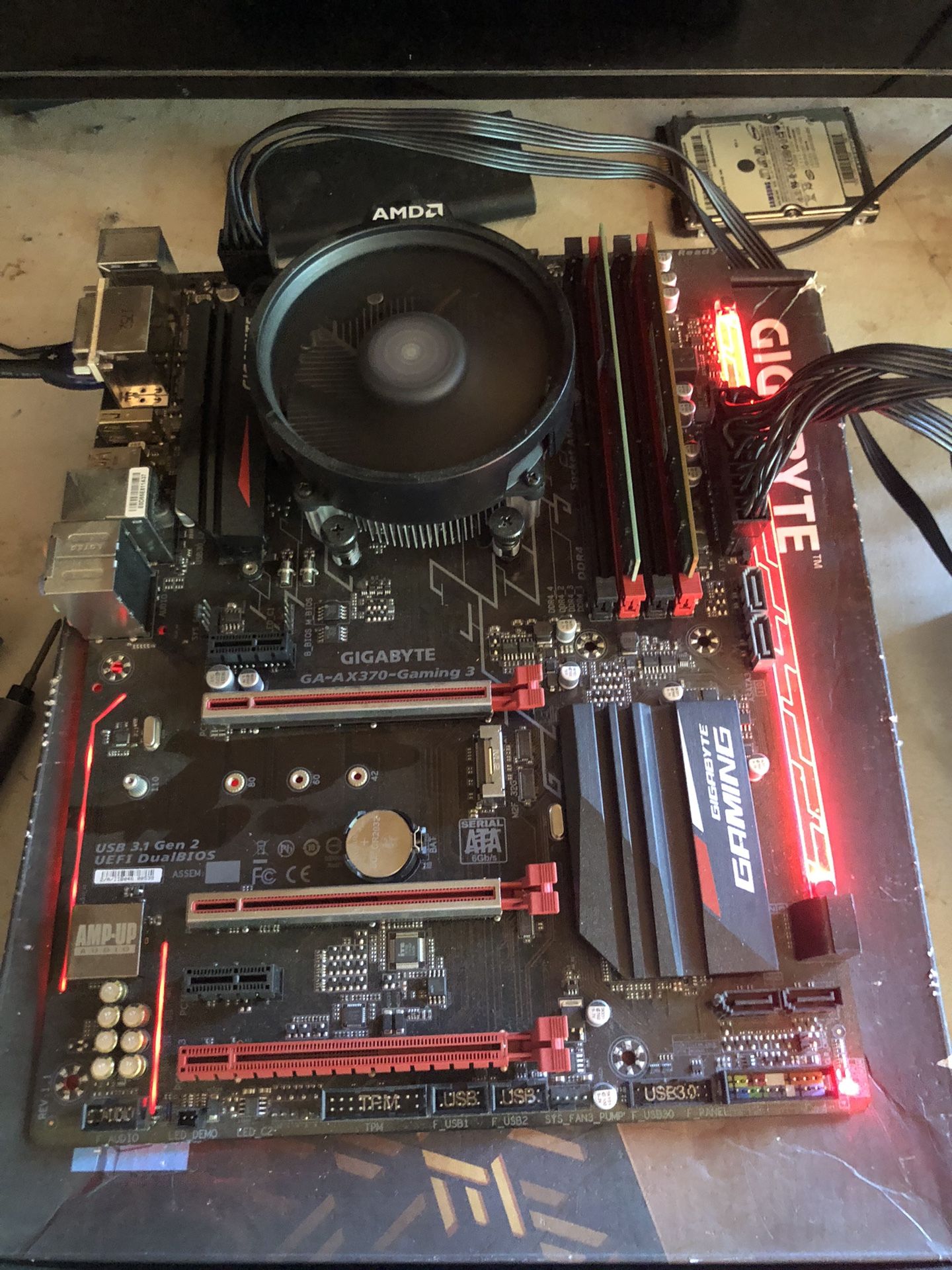 Msi b450 gaming pro carbon ac and Gigabyte x370 gaming 3 with a ryzen 3 2100g