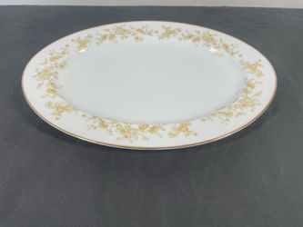 Vintage Four Crown China “Meredith 305” Fine China Set – Japan – Gold Floral Pattern
