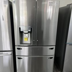 $1799 French Door Refrigerator 30 Cu Ft, Convert Drawer, Smart Cooling, Craft Ice