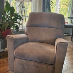 HD Designs Recliner