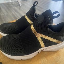 Tenis Size 3y 
