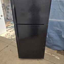 General Electric Refrigerator For Sale 