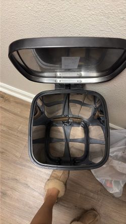 Trash can