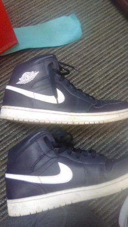 Size 11 air Jordan high tops
