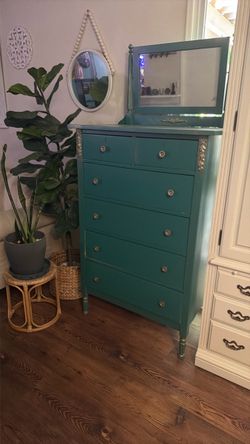 Dresser
