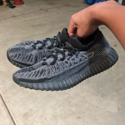 Yeezy Size 6 mens