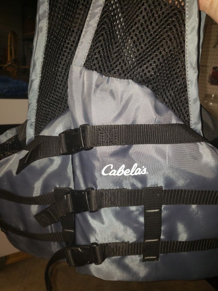 2 Life jacket Cabelas XXL