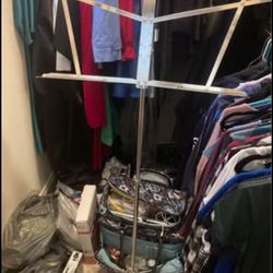 Deconstructable Music Stand