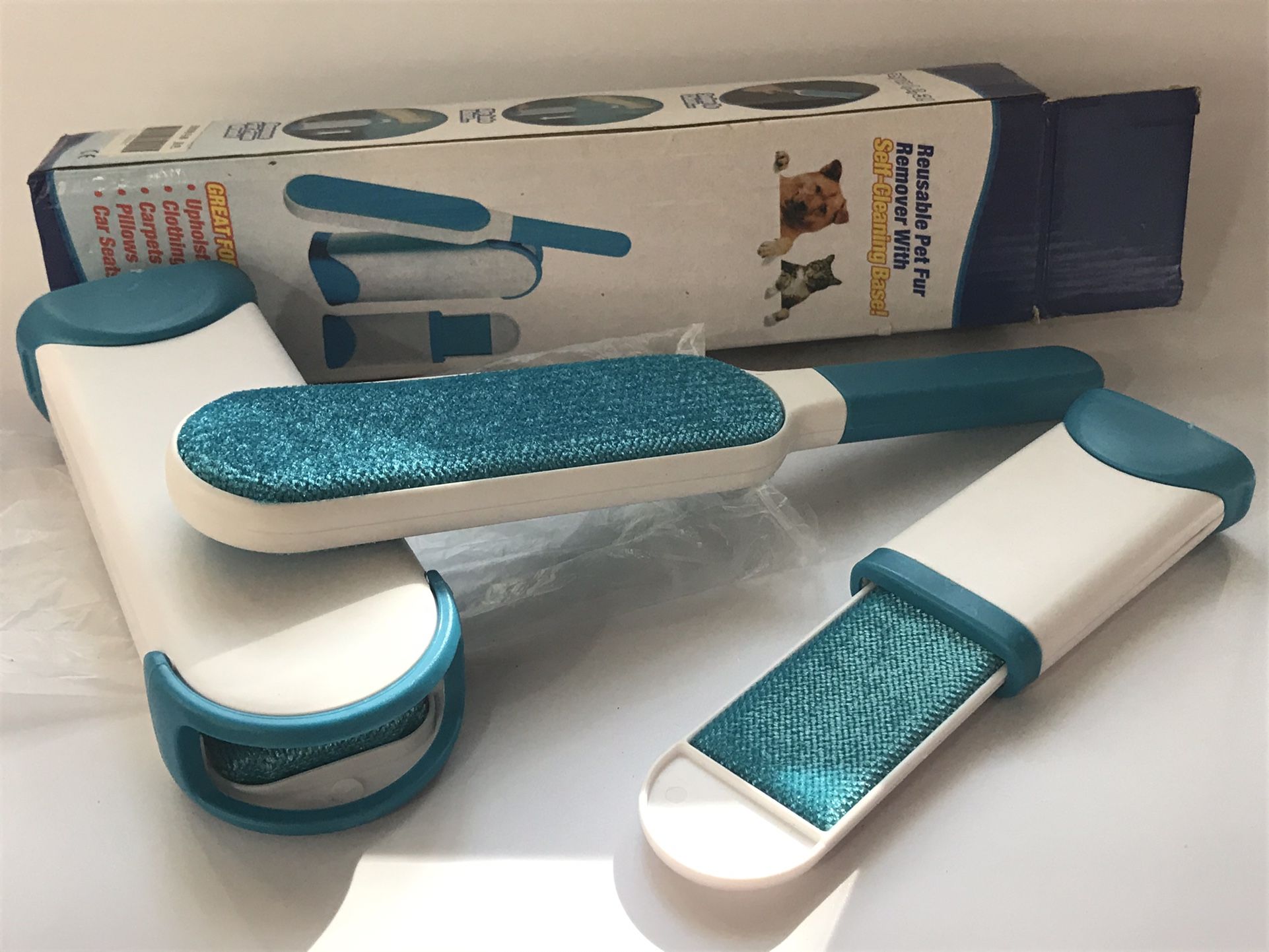 Pet Hair Remover for Dogs Cats: Reusable Fur Removal Brush for Clothes Furniture Couch Carpet Bed Car Seat - Self-Cleaning Tool for Pet Owners Friends