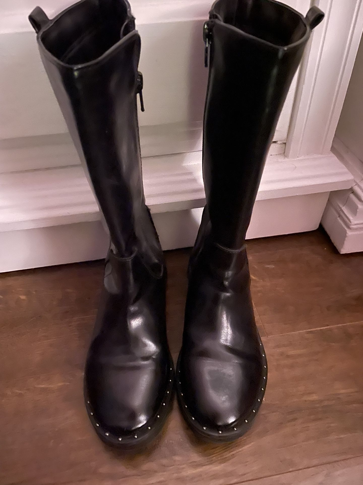 Girls Size 2 Leather Boots 