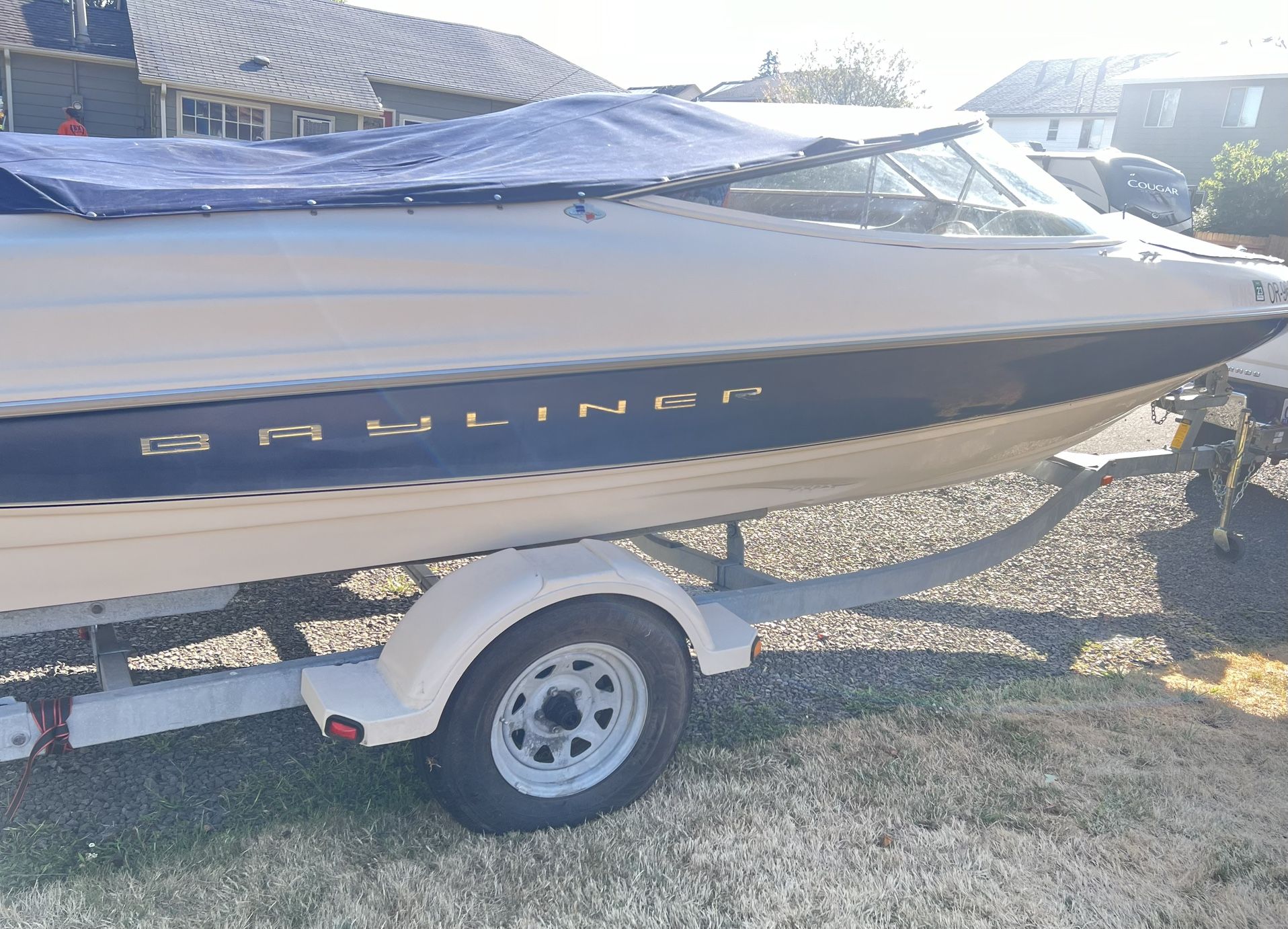 1999 Capri Bayliner