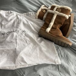 Michael Kors Women’s Boots Size 7