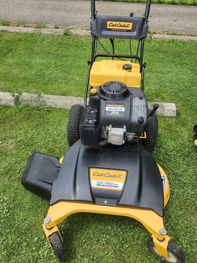 CUB CADET WALK BEHIND