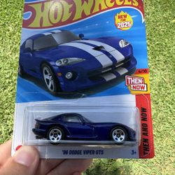 Hot Wheels ‘96 Dodge Viper GTS