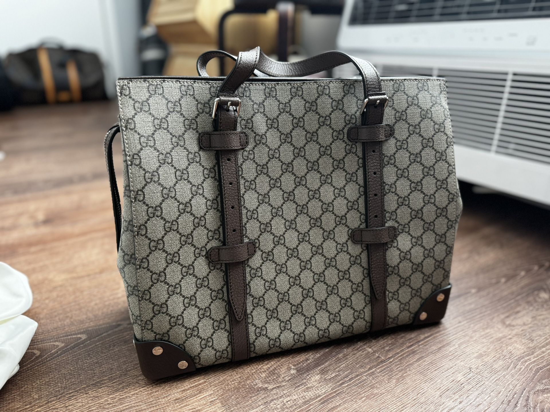 Gucci GG Supreme Tote