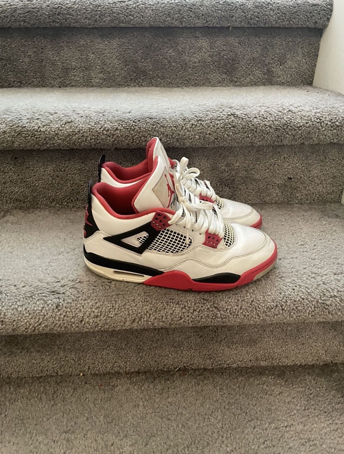 Jordan 4 Fire Red