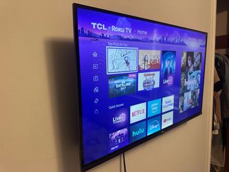 32" TCL Roku Smart TV with Wall Mount Included