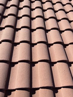 Se Vende Está Teja Color Terracota Es De Concreto Son Aprx 25 Escuadras