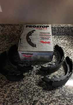 NOS Raybestos Prostop Elite 581PR (581PG) relined rear drum brake shoes- see description for applications