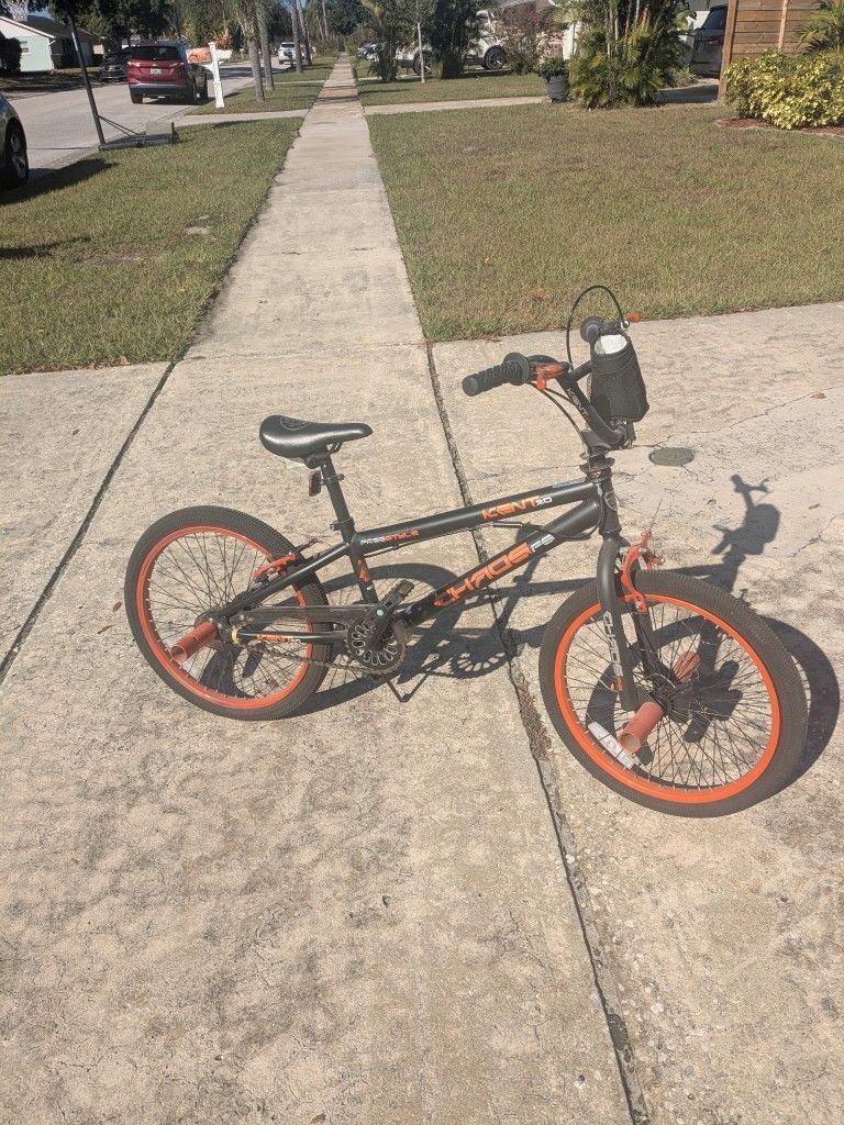 Boy's 20" Kent BMX BIKE