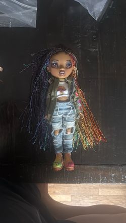 Rainbow High Vamessa Tempo doll