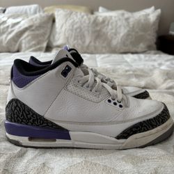 Used Jordan 3s ( Size 6.5y )